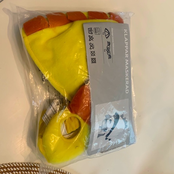 Ikea children’s costume mask and hat . Looks like a chick ! Called Klappar . 2 + - Picture 2 of 2